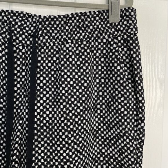 Ann Taylor Pull-On Pants Black & White Geometric Print Size 14 - Picture 2 of 8